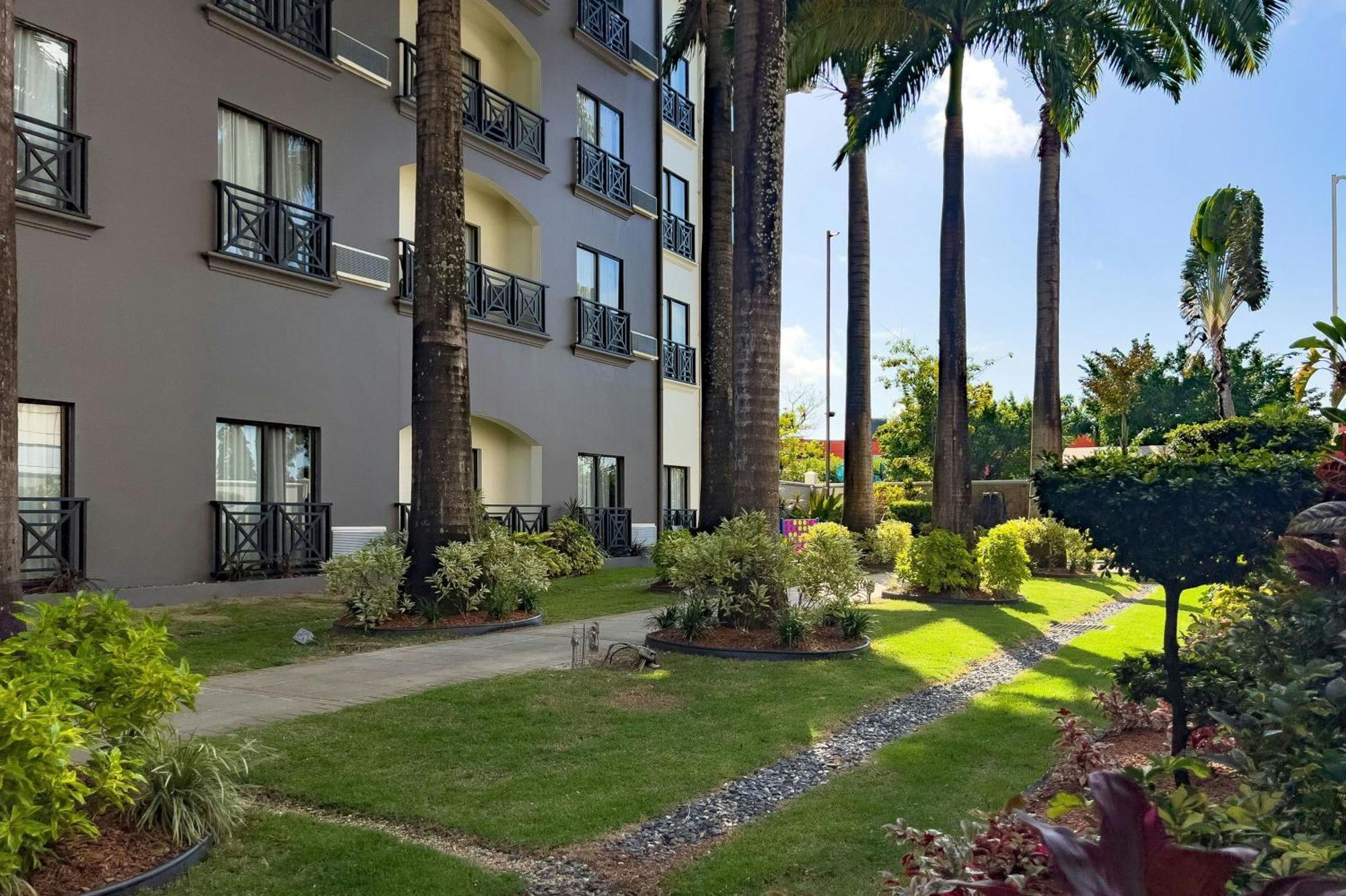 Courtyard By Marriott Port Of Spain Exterior photo